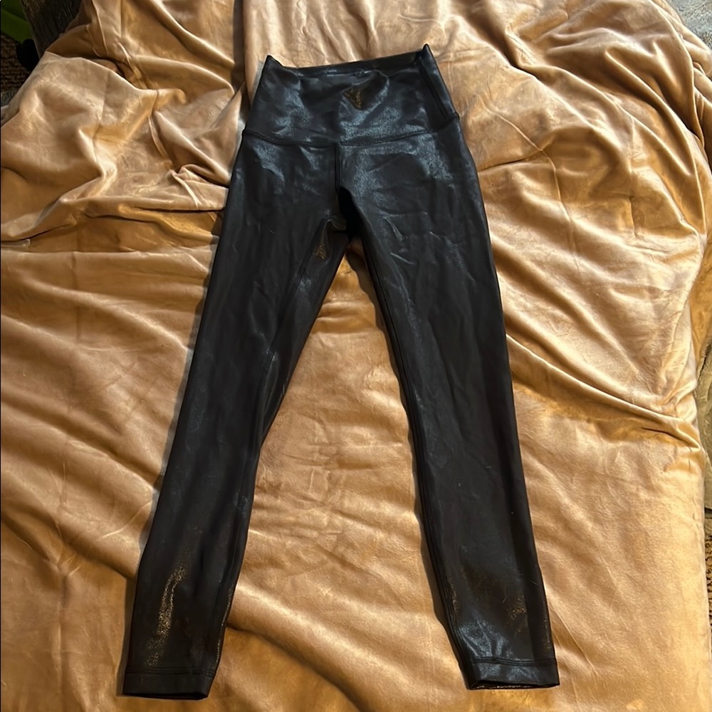 Black Shiny Lululemon leggings